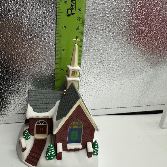 Hallmark Keepsake Ornament Candlelight Services Magic Collectors Series Light Up - Picture 8 of 9